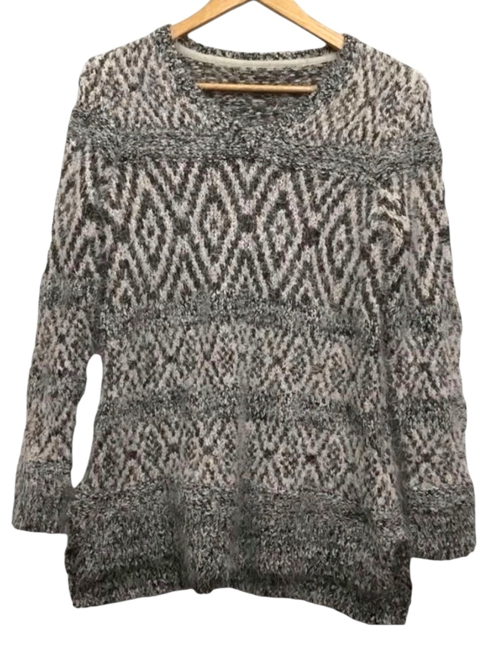 Long chunky knit sweater scoop neck grey ecru white medium